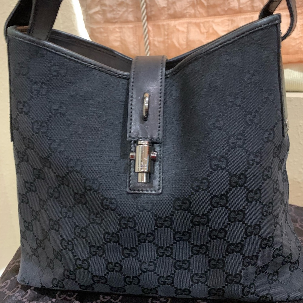 100% Authentic Gucci handbag